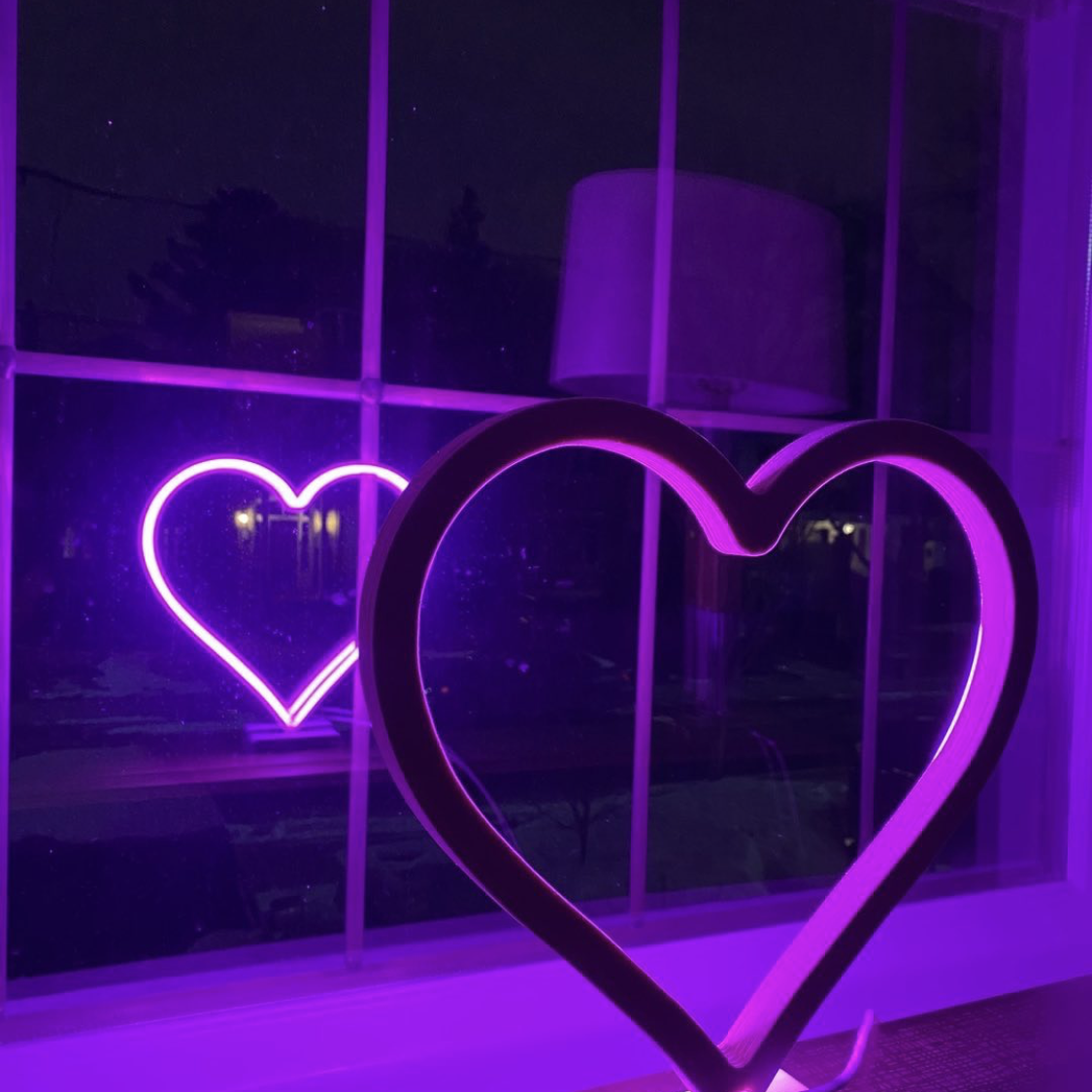 Neon Hero Heart - Magenta